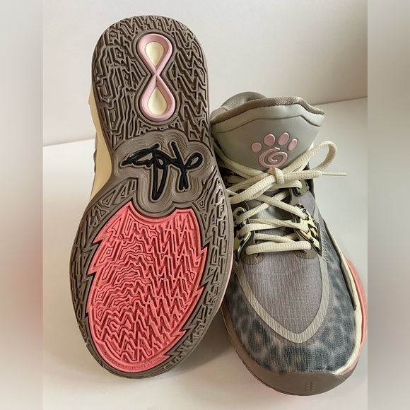 Nike Kyrie Infinity "Leopard Camo" sneakers - Picture 11 of 15